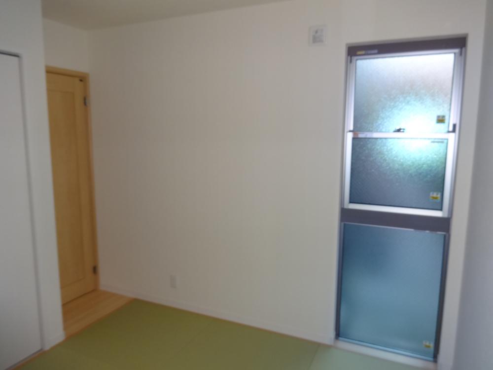 Non-living room. Indoor (11 May 2013) Shooting