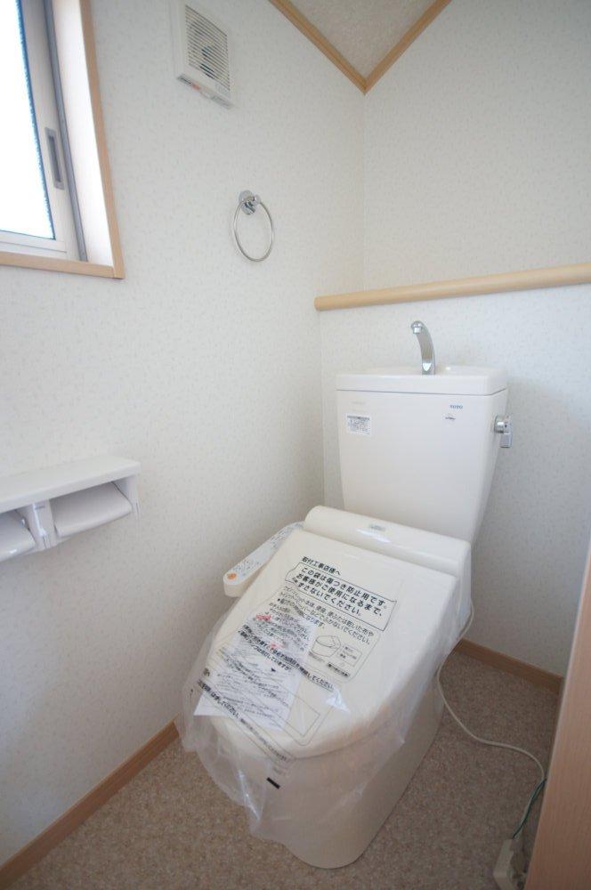 Same specifications photos (Other introspection). Bidet with a toilet (construction cases)