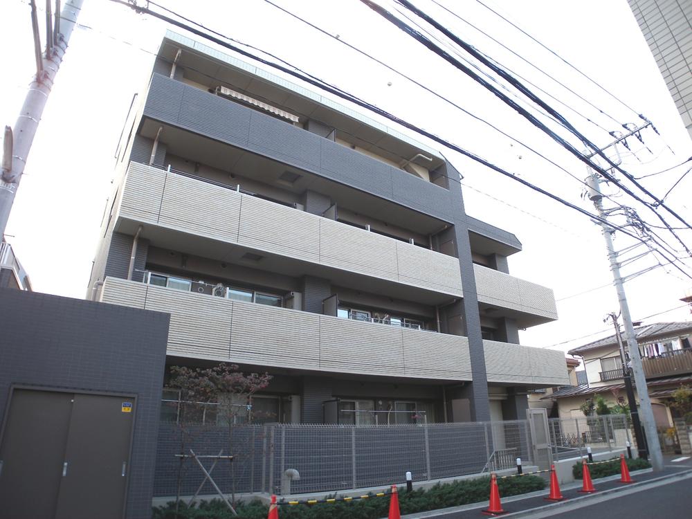 Local appearance photo