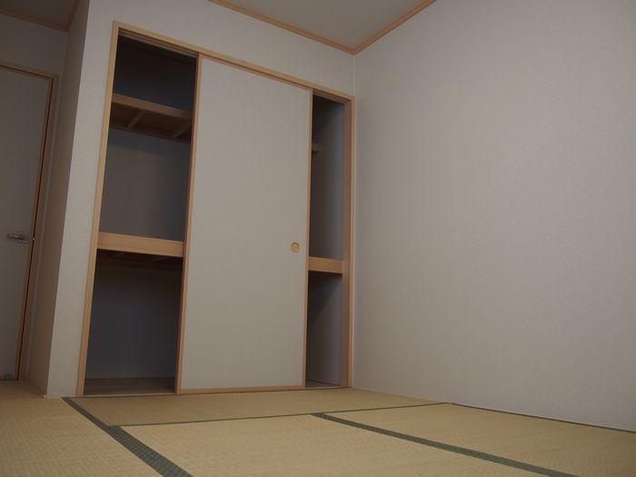 Non-living room. Indoor (September 2013) Shooting