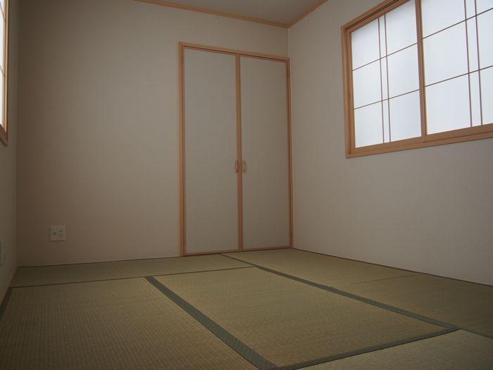 Non-living room. Indoor (September 2013) Shooting