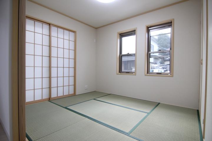 Non-living room. Japanese-style space It is also available in the playground of the children!