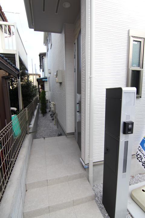 Entrance. Picking measures ・ Thumb turn anti-associated