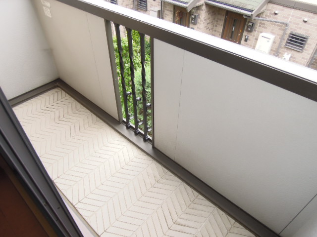 Balcony. 2F ・ South-facing balcony