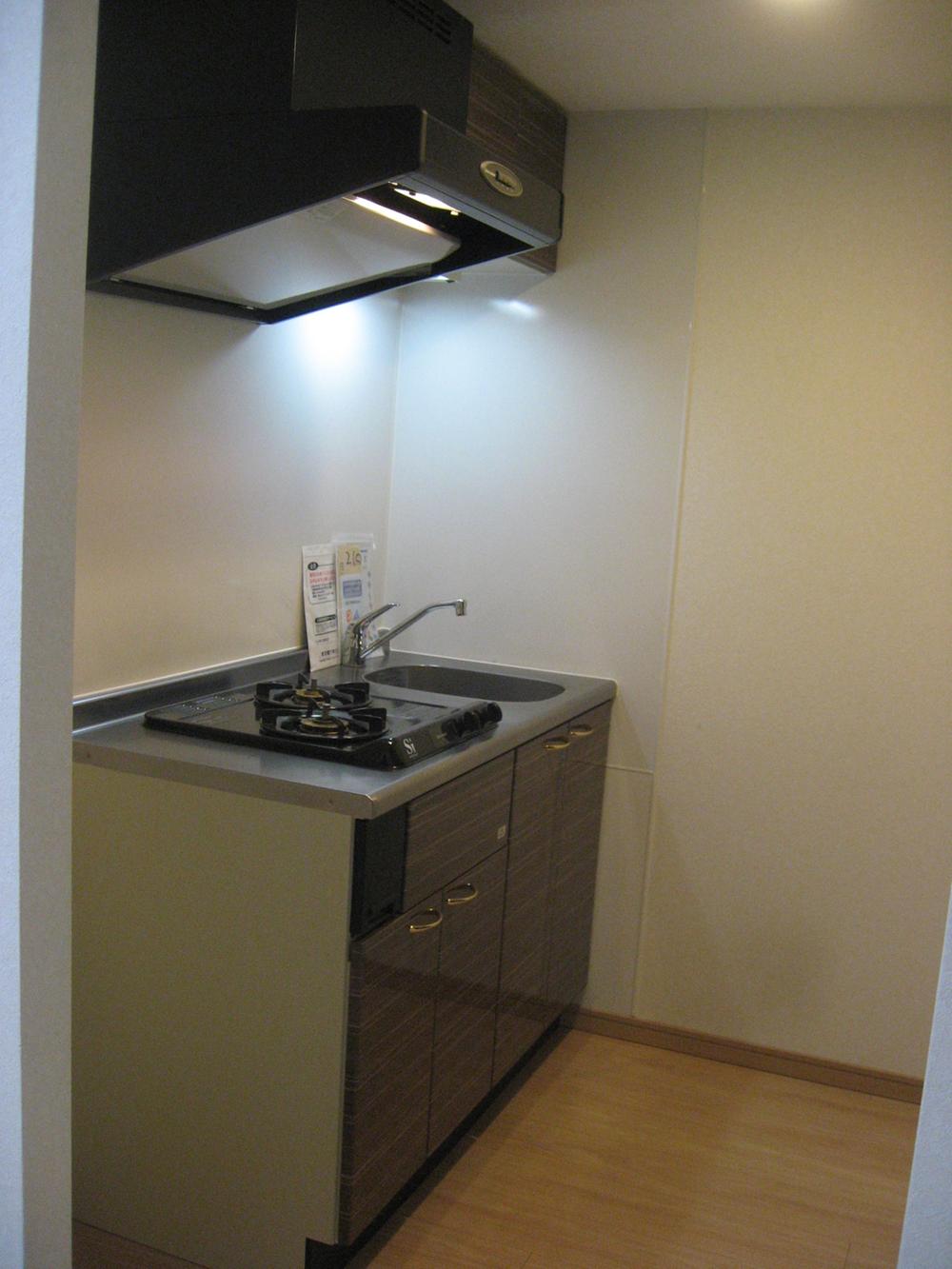 Kitchen. Indoor (11 May 2013) Shooting