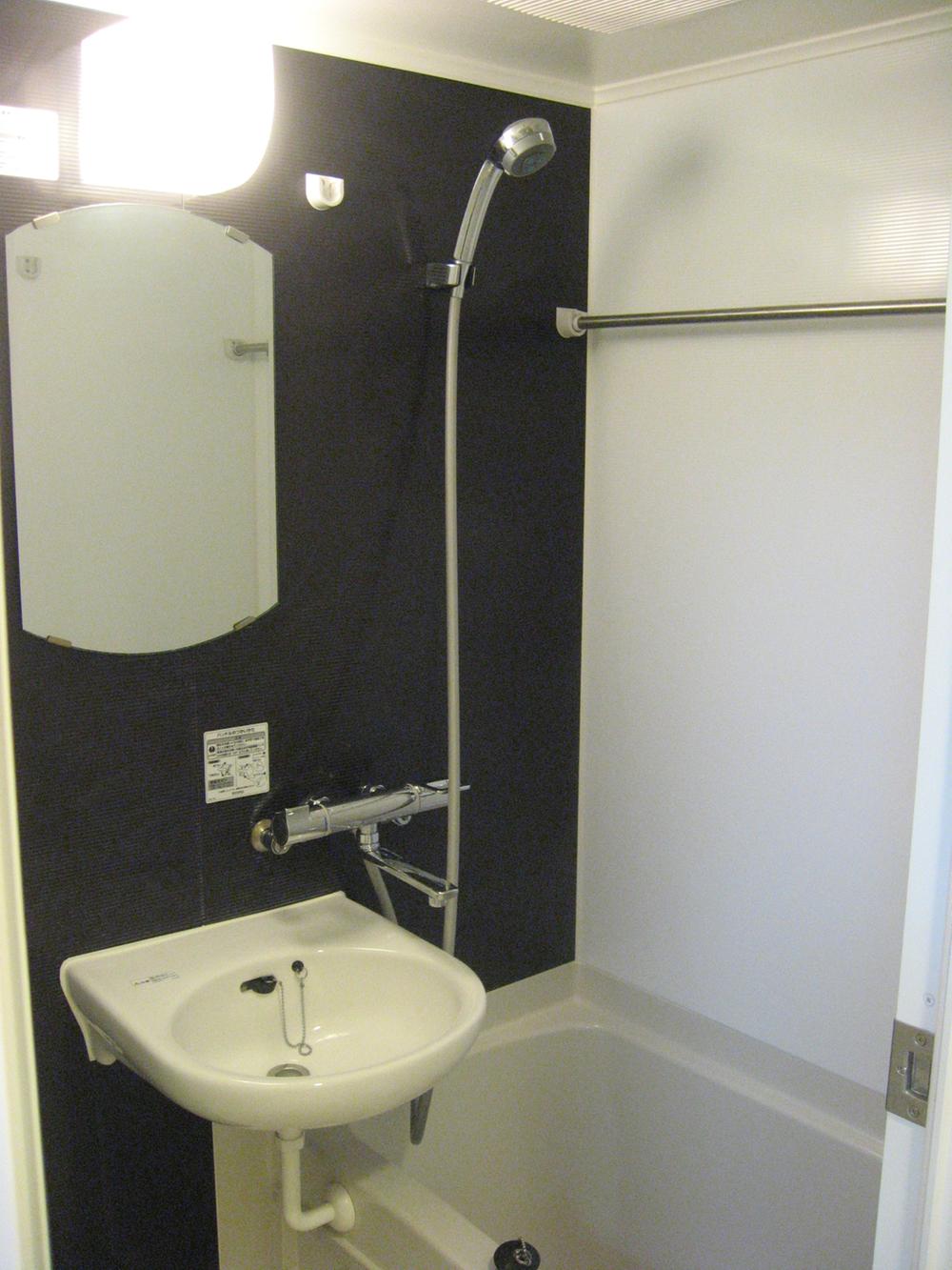 Bathroom. Indoor (11 May 2013) Shooting