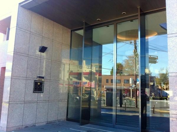 Entrance. Common areas