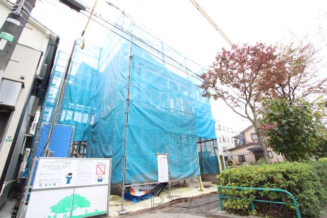 Local appearance photo. Local (11 May 2013) Shooting