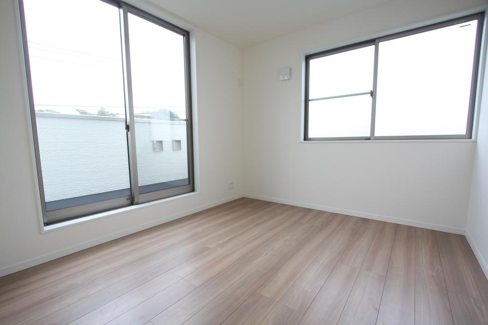 Non-living room. Local (12 May 2013) Shooting