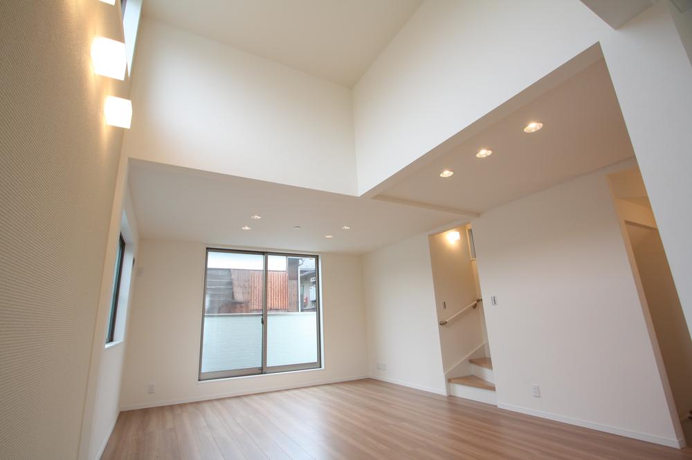 Living. Local (12 May 2013) Shooting