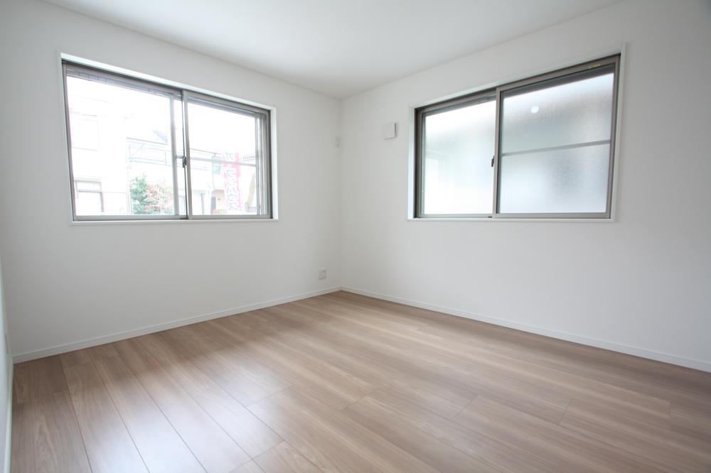 Non-living room. Local (12 May 2013) Shooting