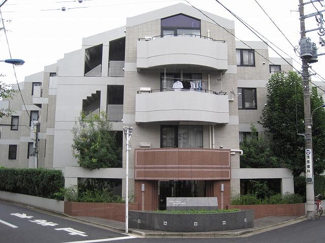 Local appearance photo.  ・ Yurakucho, Fukutoshin line "Hikawadai" 6-minute walk ・ A courtyard low-rise apartment ・ Full of a quiet residential area and green "Johoku Central Park" is a 3-minute walk