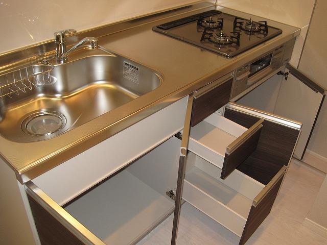 Kitchen. Kitchen storage