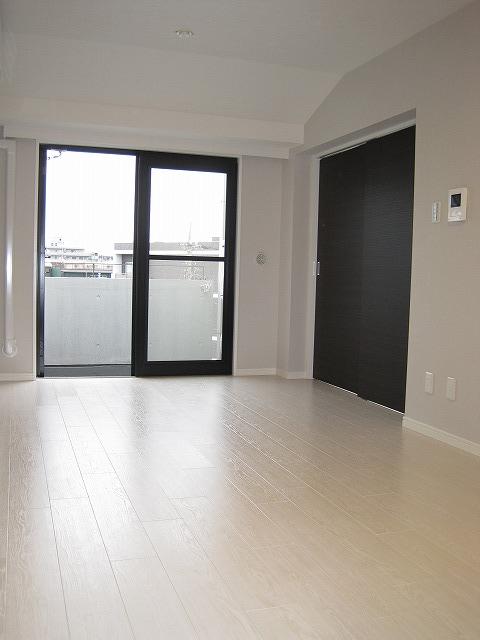 Living.  [9.3 Pledge of living] Because it is based on white, Bright living.