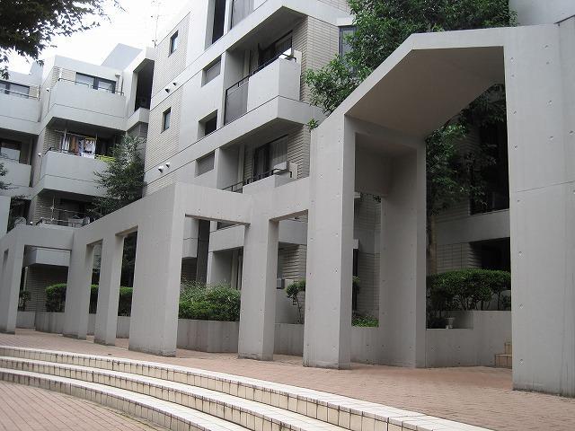 Local appearance photo. Details and preview is please feel free to contact 0120-878-011