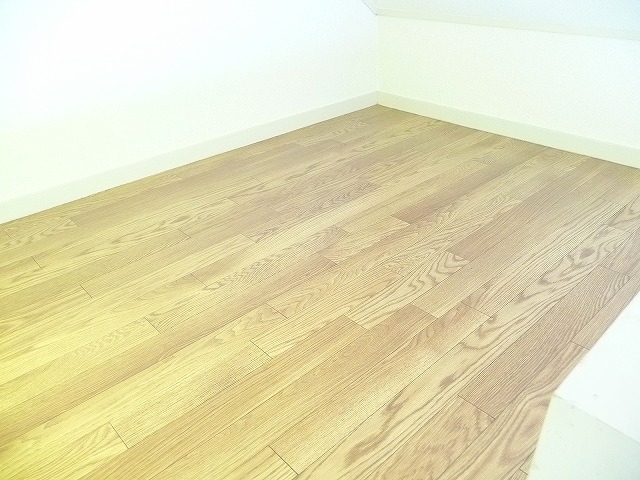 Other room space. loft