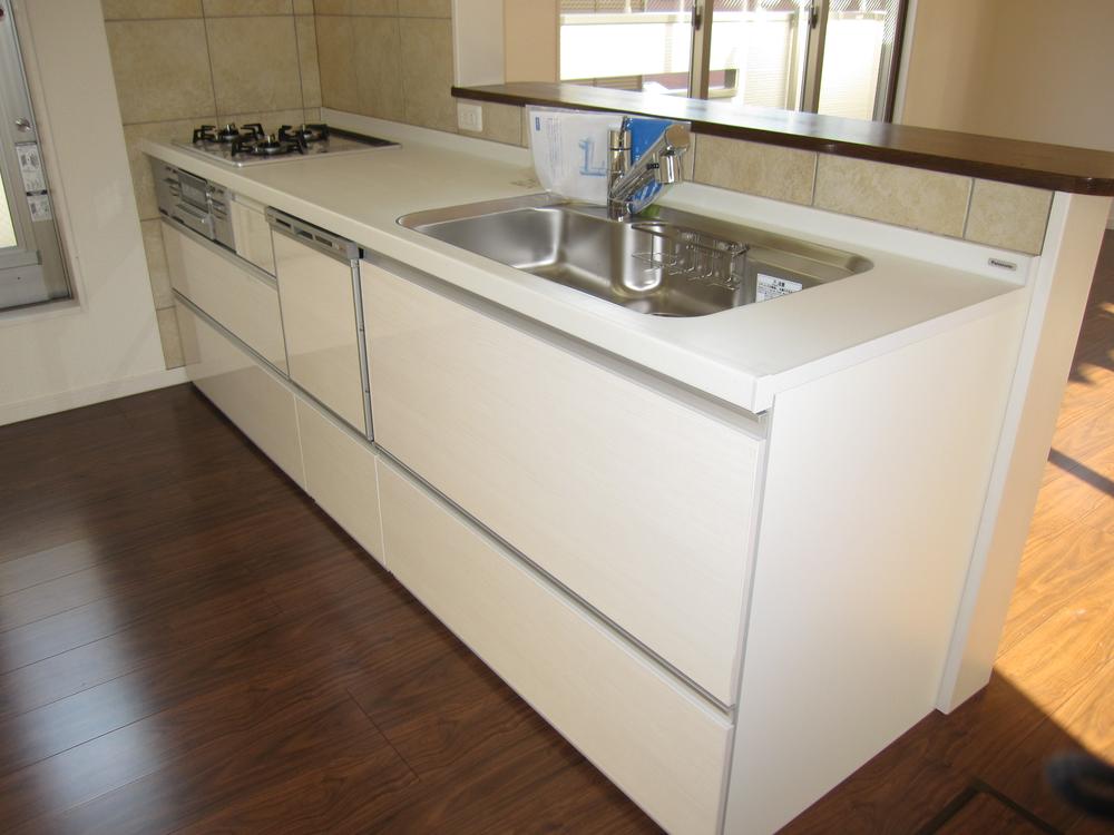 Kitchen. Indoor (12 May 2013) Shooting