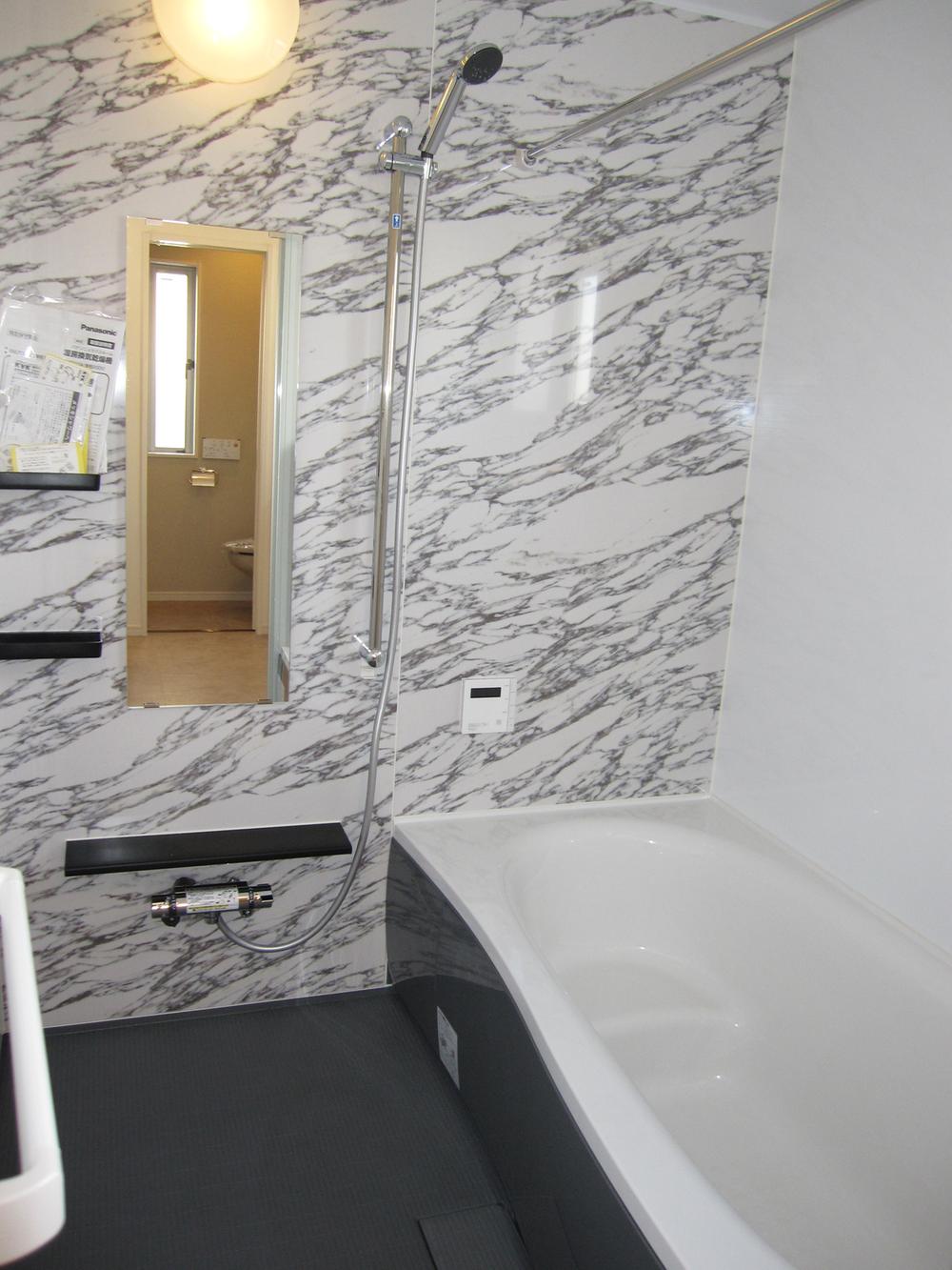 Bathroom. Indoor (12 May 2013) Shooting