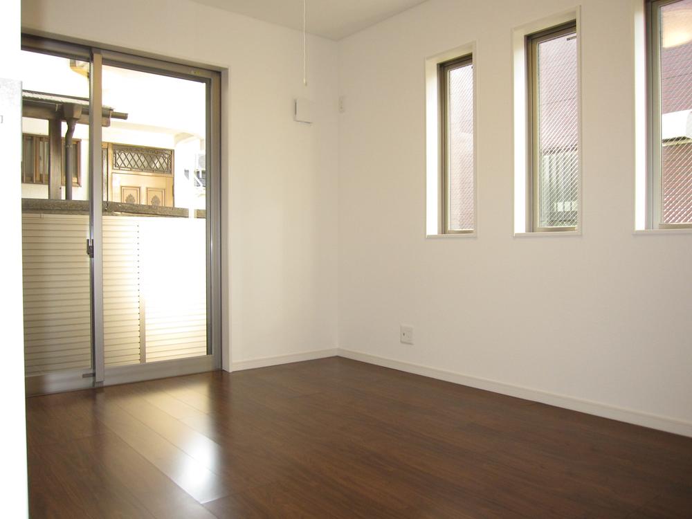 Non-living room. Indoor (12 May 2013) Shooting