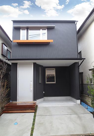 Local appearance photo. Local (12 May 2013) Shooting