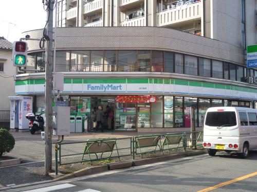 Convenience store. FamilyMart Hikawadai store up (convenience store) 196m