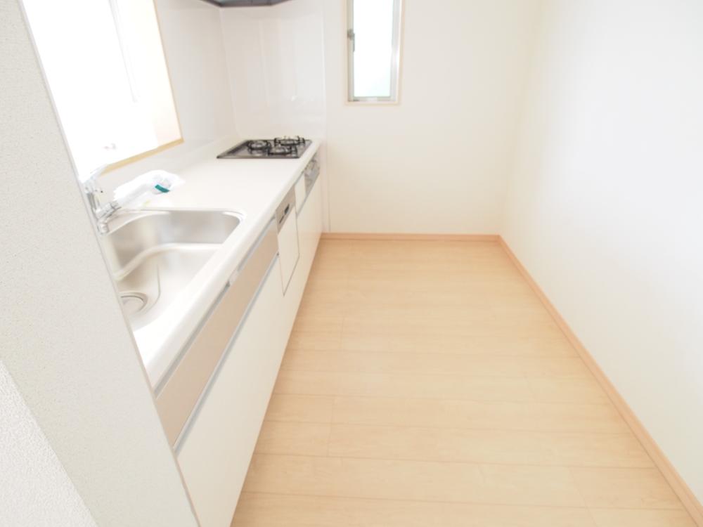 Kitchen. 1 Building room (November 2013) Shooting