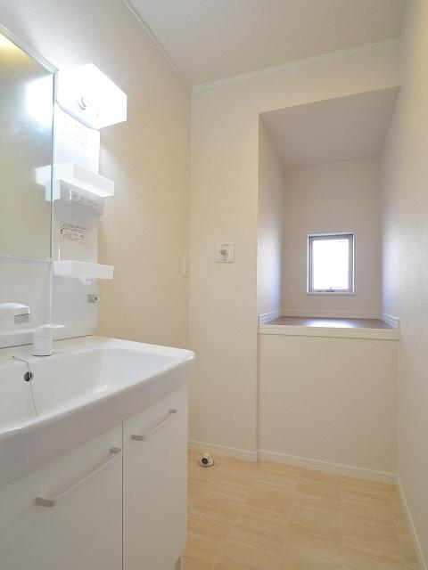 Wash basin, toilet. Nerima Minamiōizumi 4-chome washroom