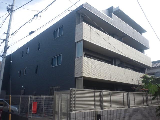 Local appearance photo. Local (11 May 2013) Shooting