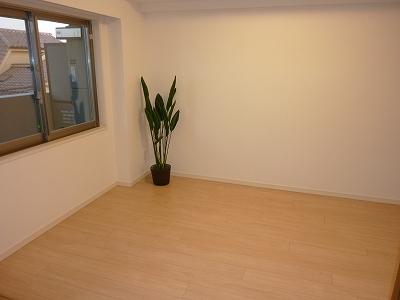 Non-living room. Indoor (11 May 2013) Shooting