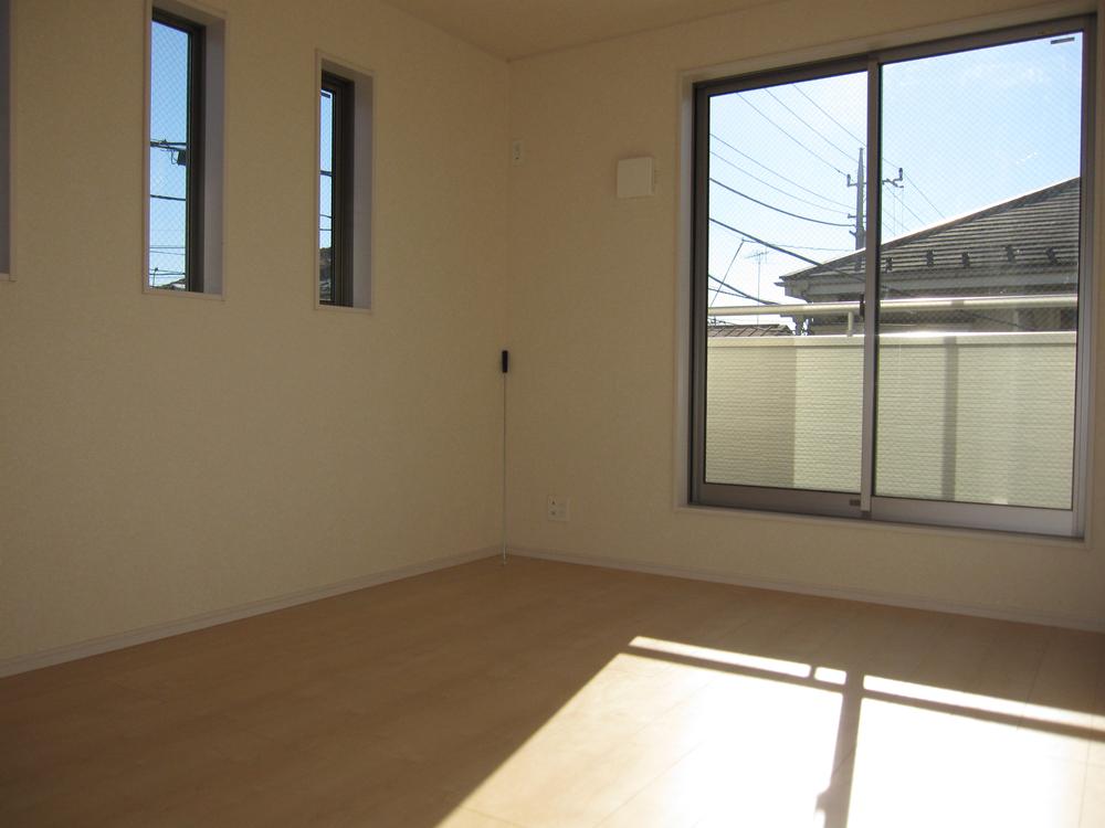 Non-living room. Local (12 May 2013) Shooting