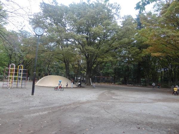 park. 800m to the Metropolitan, "Central Park Johoku"