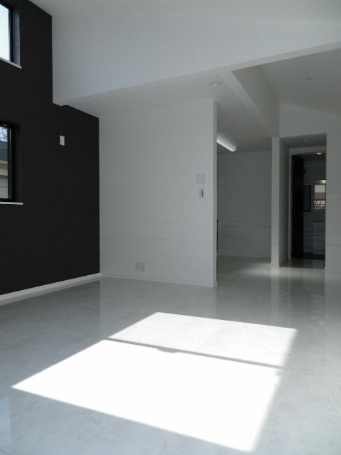 Living. Same specifications site (May 2013) Shooting