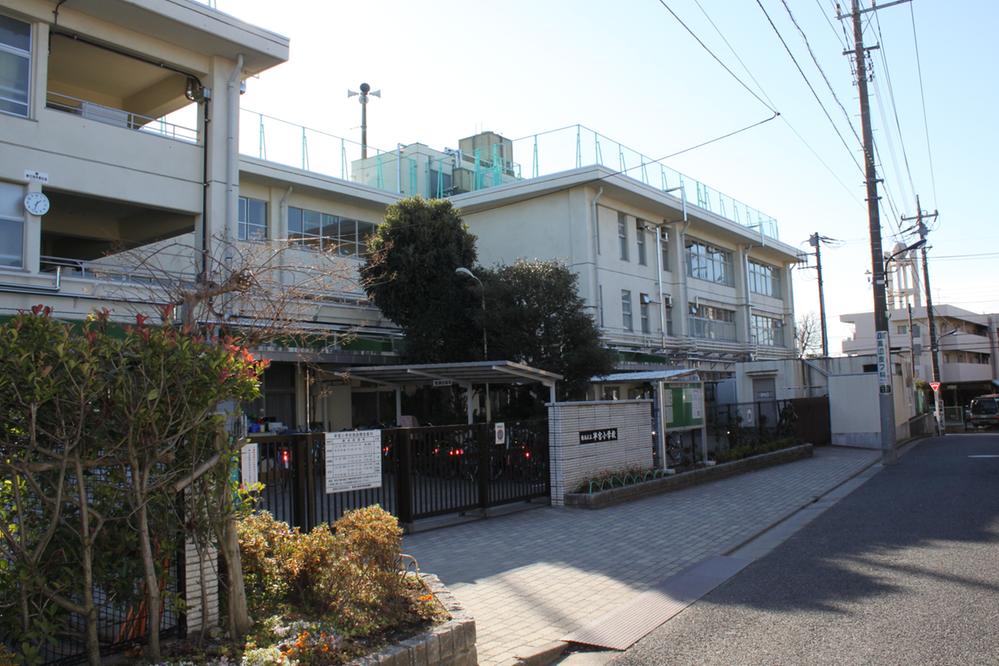 Primary school. 1072m to Nerima Hayamiya Elementary School