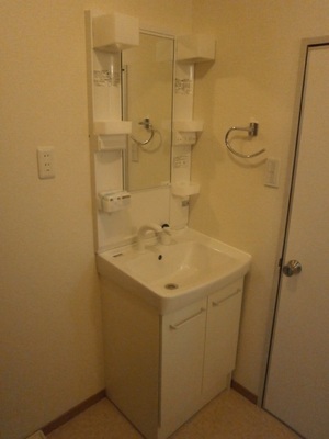 Washroom. ◆ Independent wash basin ◆