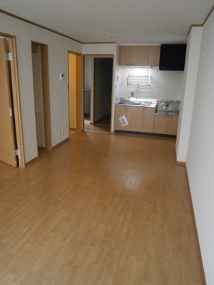 Kitchen. ◆ Stove-mounted kitchen ◆