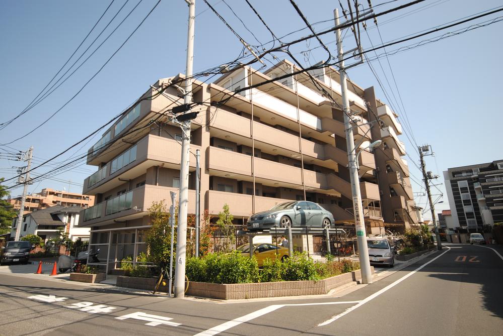 Local appearance photo