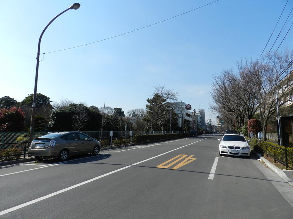 Streets around. 100m to local