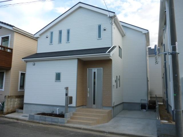 Local appearance photo. Building 2.