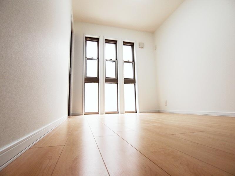 Same specifications photos (Other introspection). - Per under construction [Same specifications Photos] It will be -