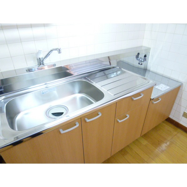 Kitchen. It is a new article.