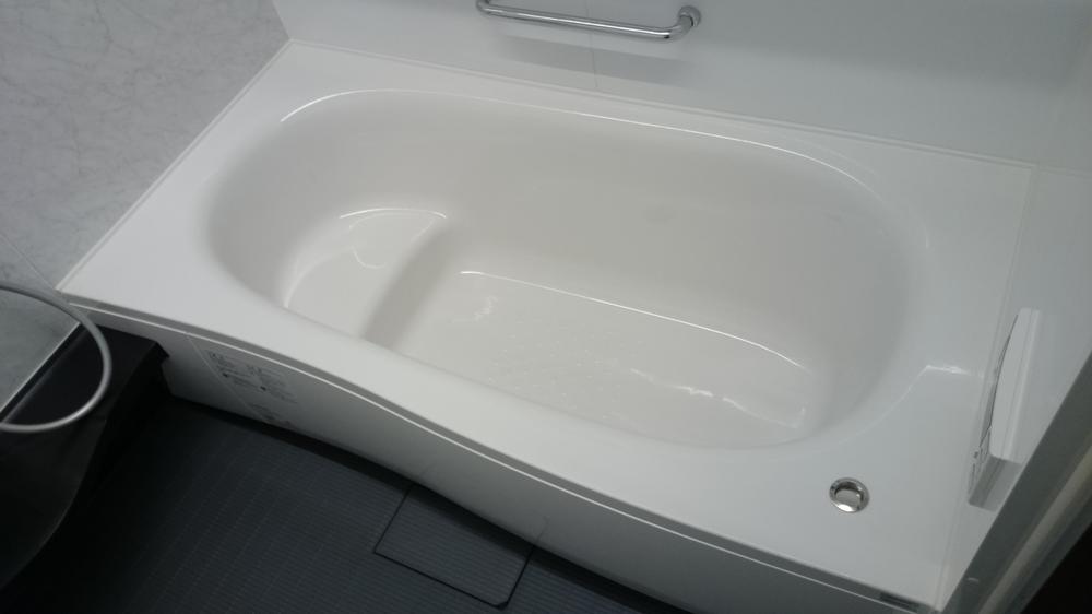 Bathroom. 1 Building bathroom (November 2013) Shooting