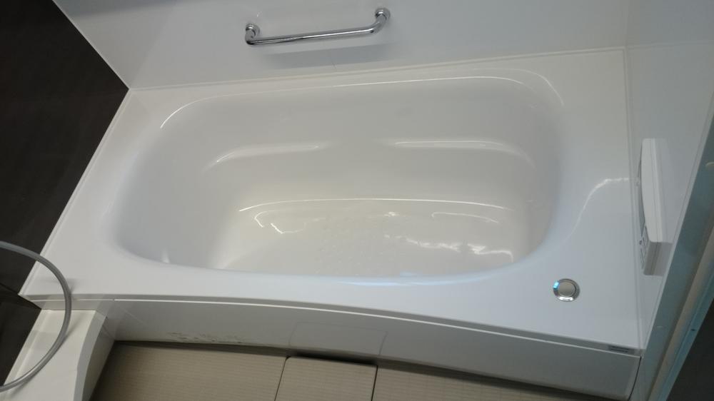 Bathroom. Building 3 bathroom (November 2013) Shooting