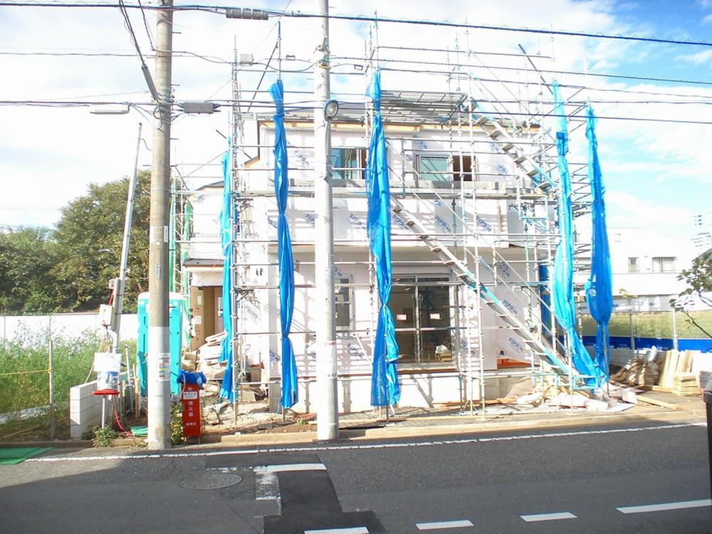 Local appearance photo. Local (10 May 2013) Shooting