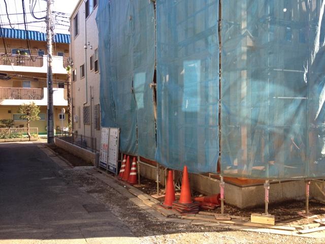 Local photos, including front road. Local (12 May 2013) Shooting