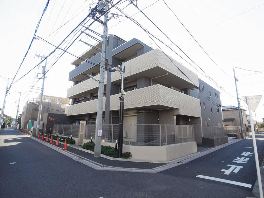 Local appearance photo