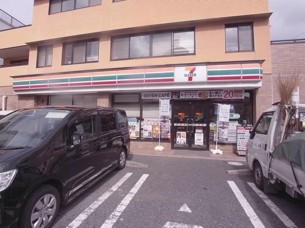 Convenience store. 19m until the Seven-Eleven Nerima Takamatsu 1-chome