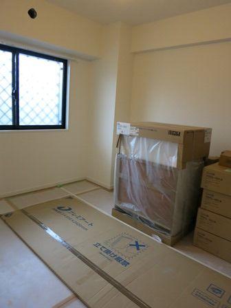 Other introspection. ~ 12 / 19 is a state in the interior construction work ~