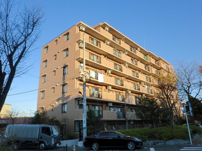 Local appearance photo. Local (12 May 2013) Shooting