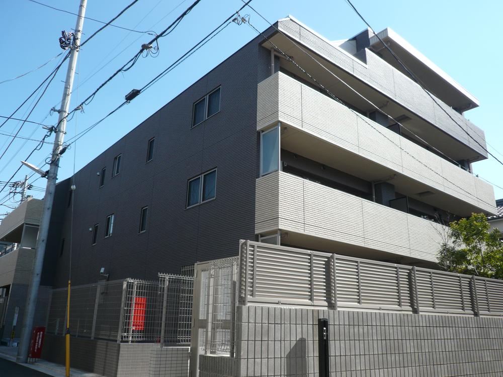 Local appearance photo. Local (12 May 2013) Shooting