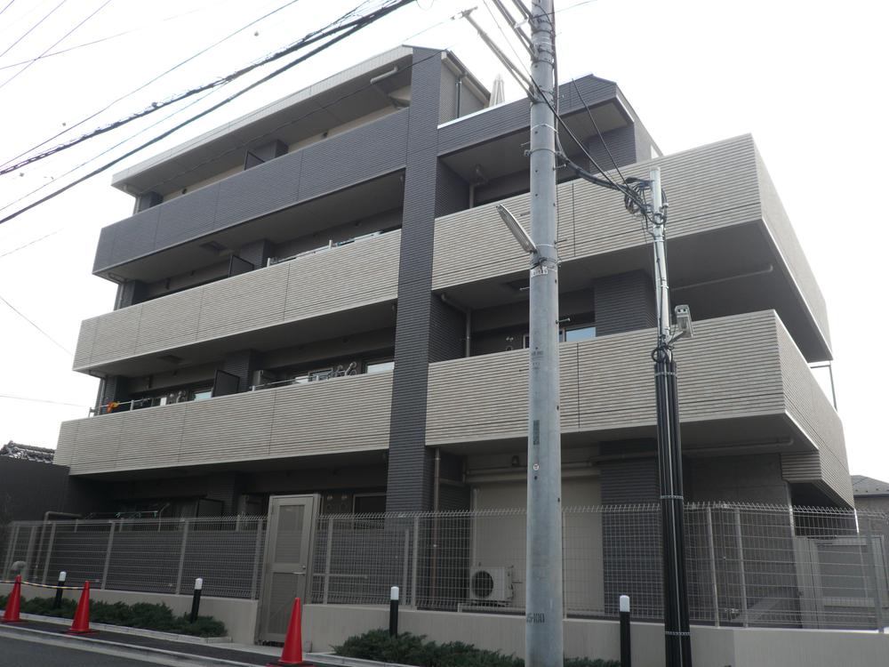 Local appearance photo. Local (12 May 2013) Shooting